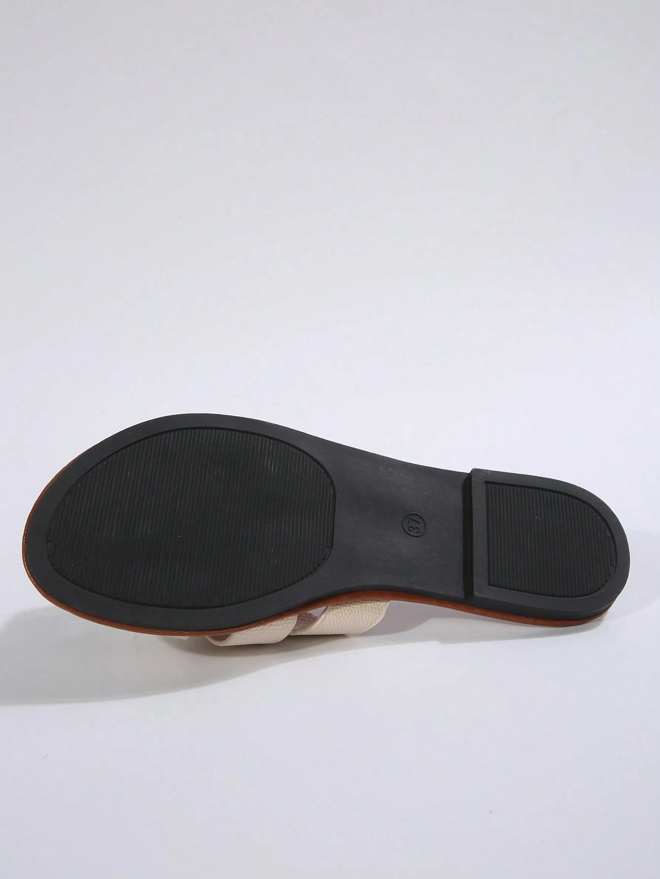 Camela™ Sandales Plates au Design Classique