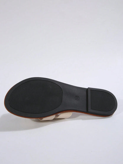 Camela™ Sandales Plates au Design Classique