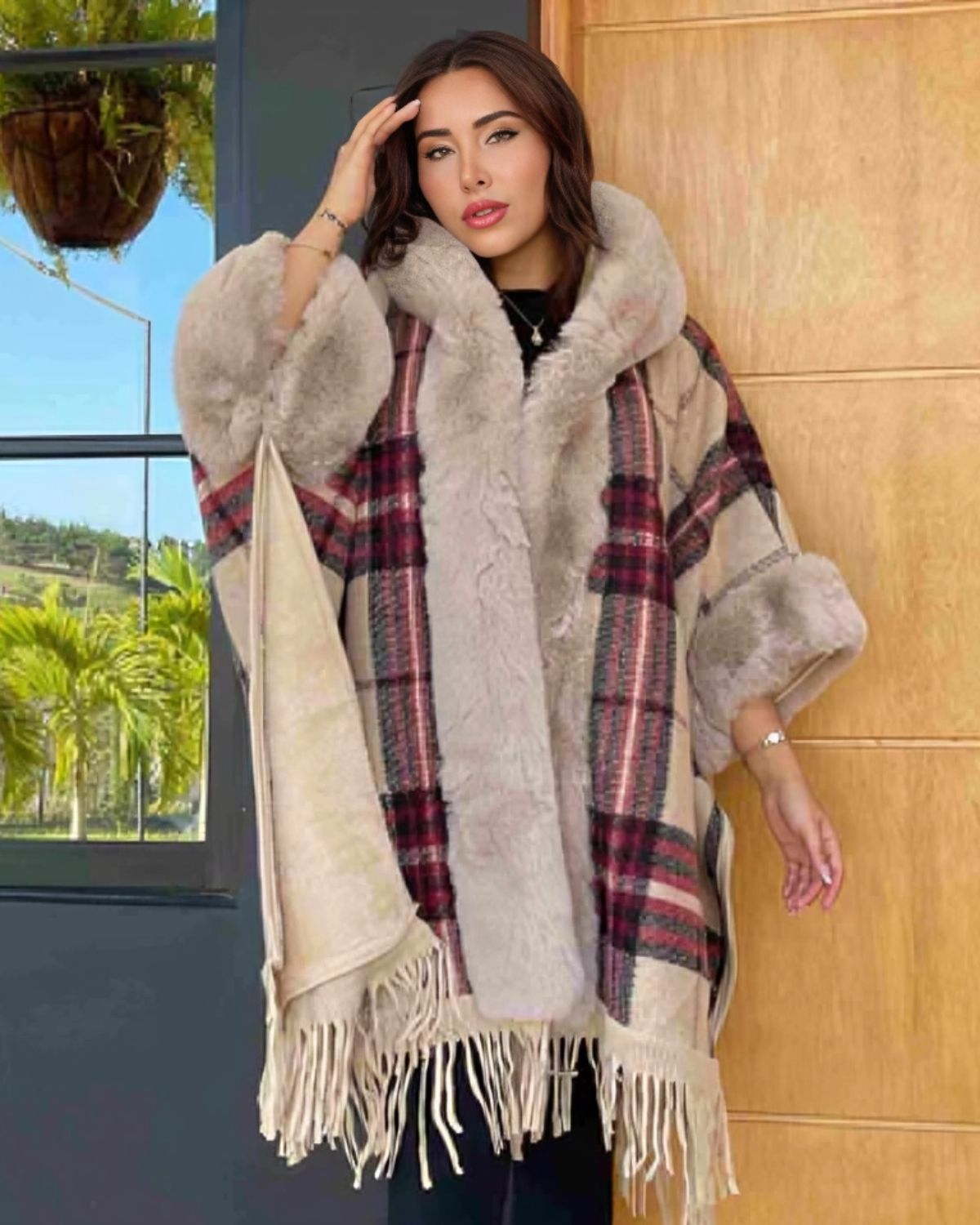 Poncho Élégant à Capuche et Franges