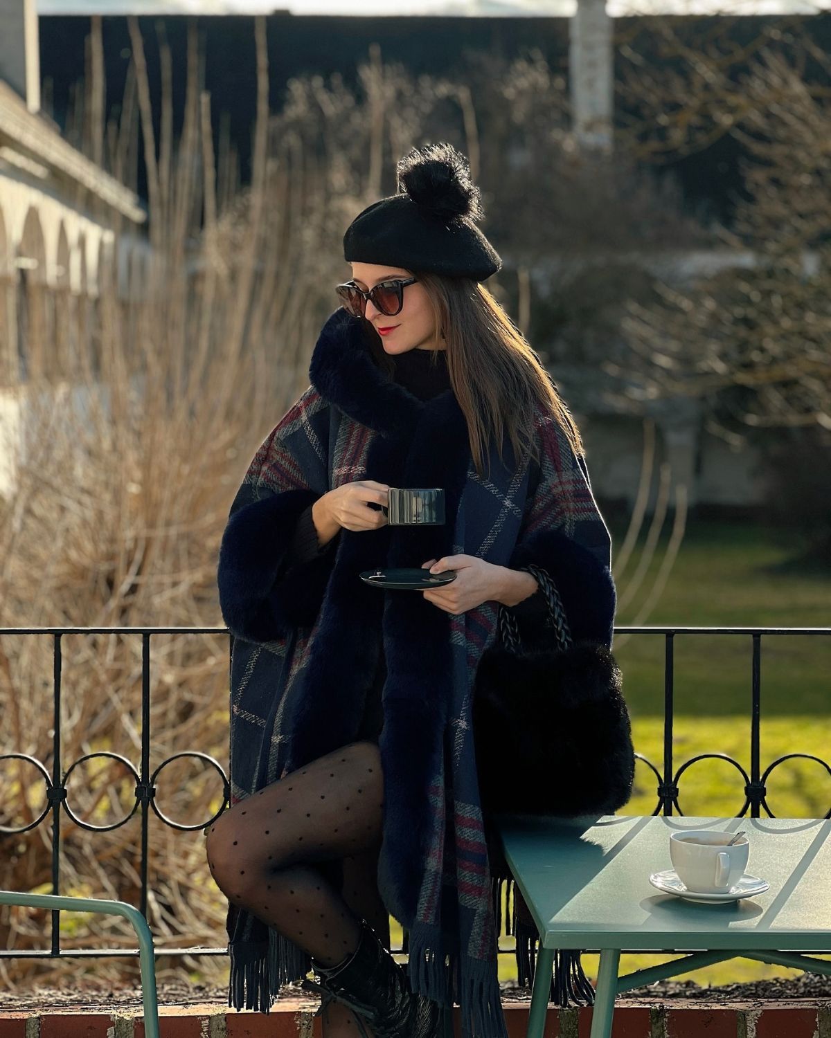 Poncho Élégant à Capuche et Franges